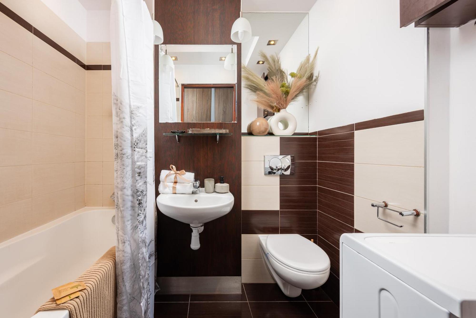 2-br 200 M From Station With Parking On Site Warsaw